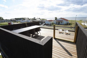 Holiday house in Morbylanga with a fantastic sea view from the roof terrace, Mörbylånga